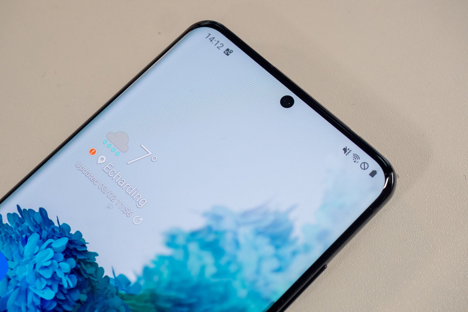 Samsung Galaxy S20 Ultra vs Google Pixel 4 XL: specs, size and design comparison