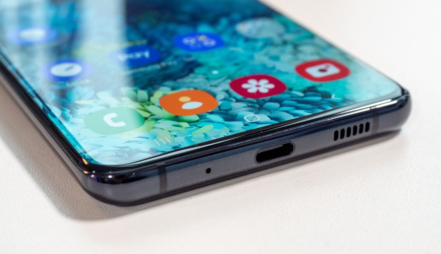 Samsung Galaxy S20 Ultra 5G vs Note 10+: specs, size and design comparison