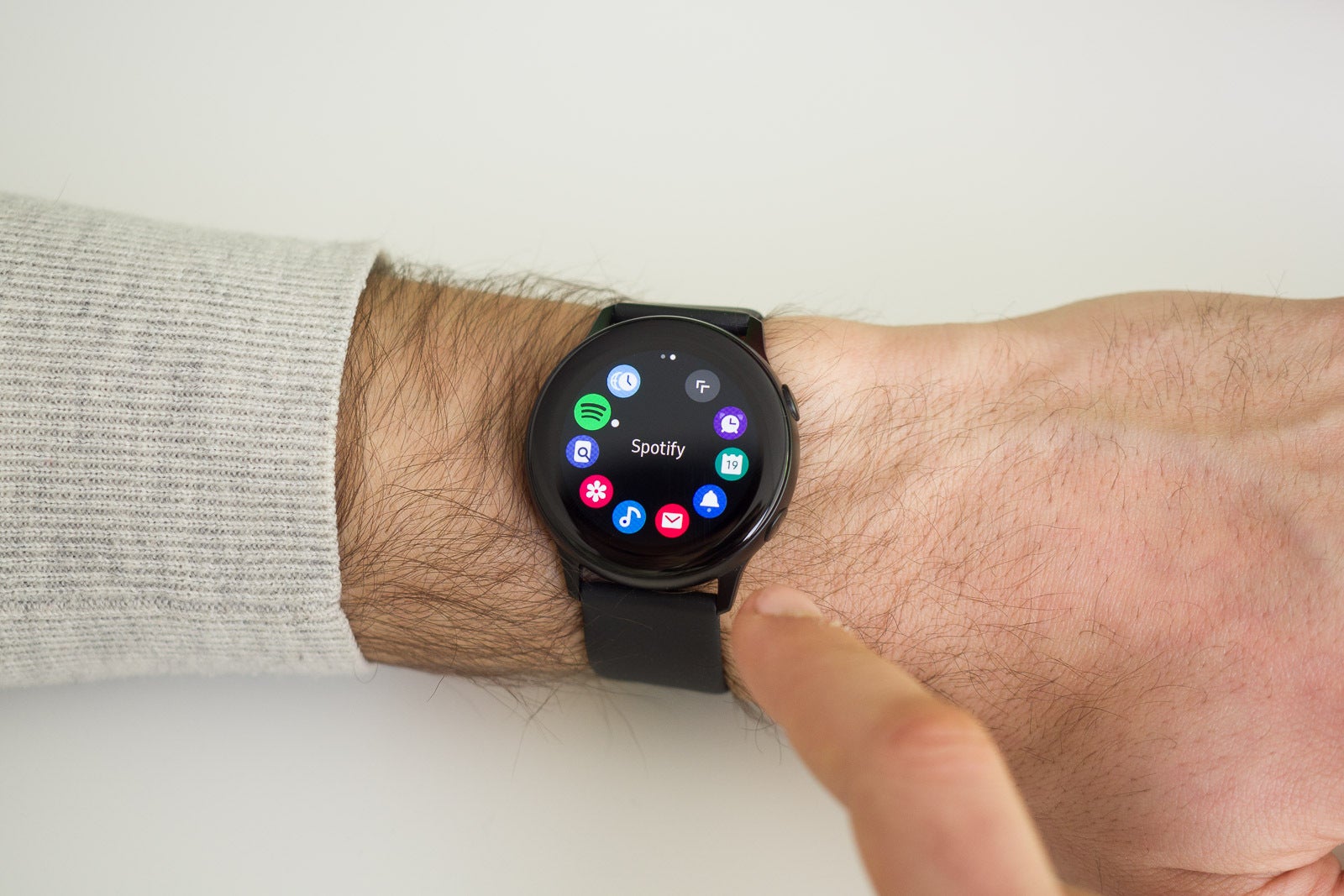 Samsung uses Tizen OS for its smartwatches very successfully - What will happen if Chinese brands drop the Google Play Store for good?