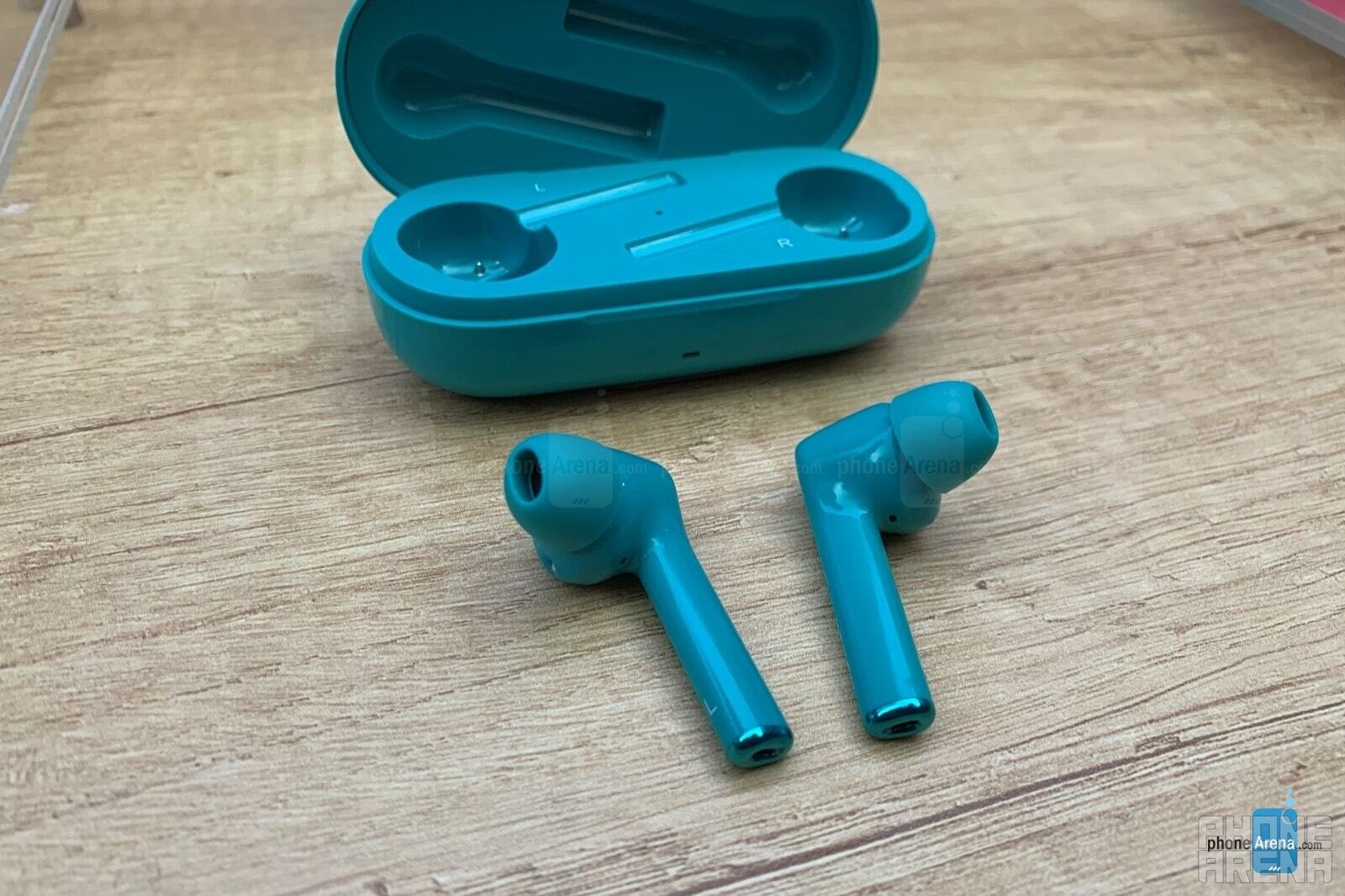 Honor Magic Earbuds: the latest AirPods clones come in teal