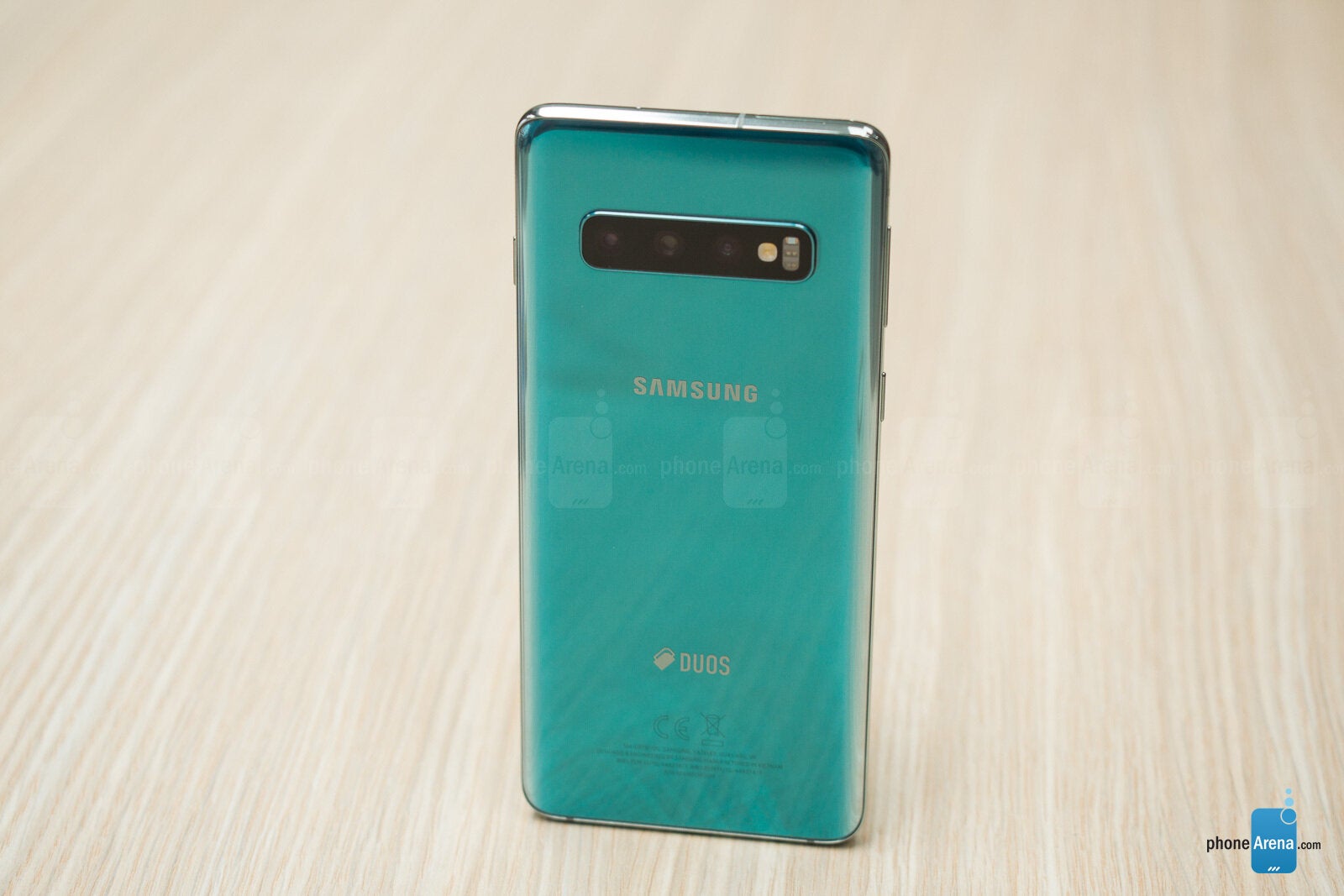The Samsung Galaxy S10 costs $750 now - Did Samsung decide that the iPhone 11 is not even worth competing with?