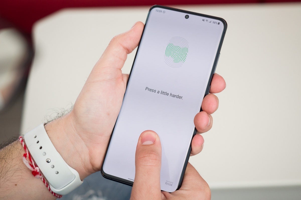 Yet another major Samsung Galaxy S20 series flaw is spreading like wildfire