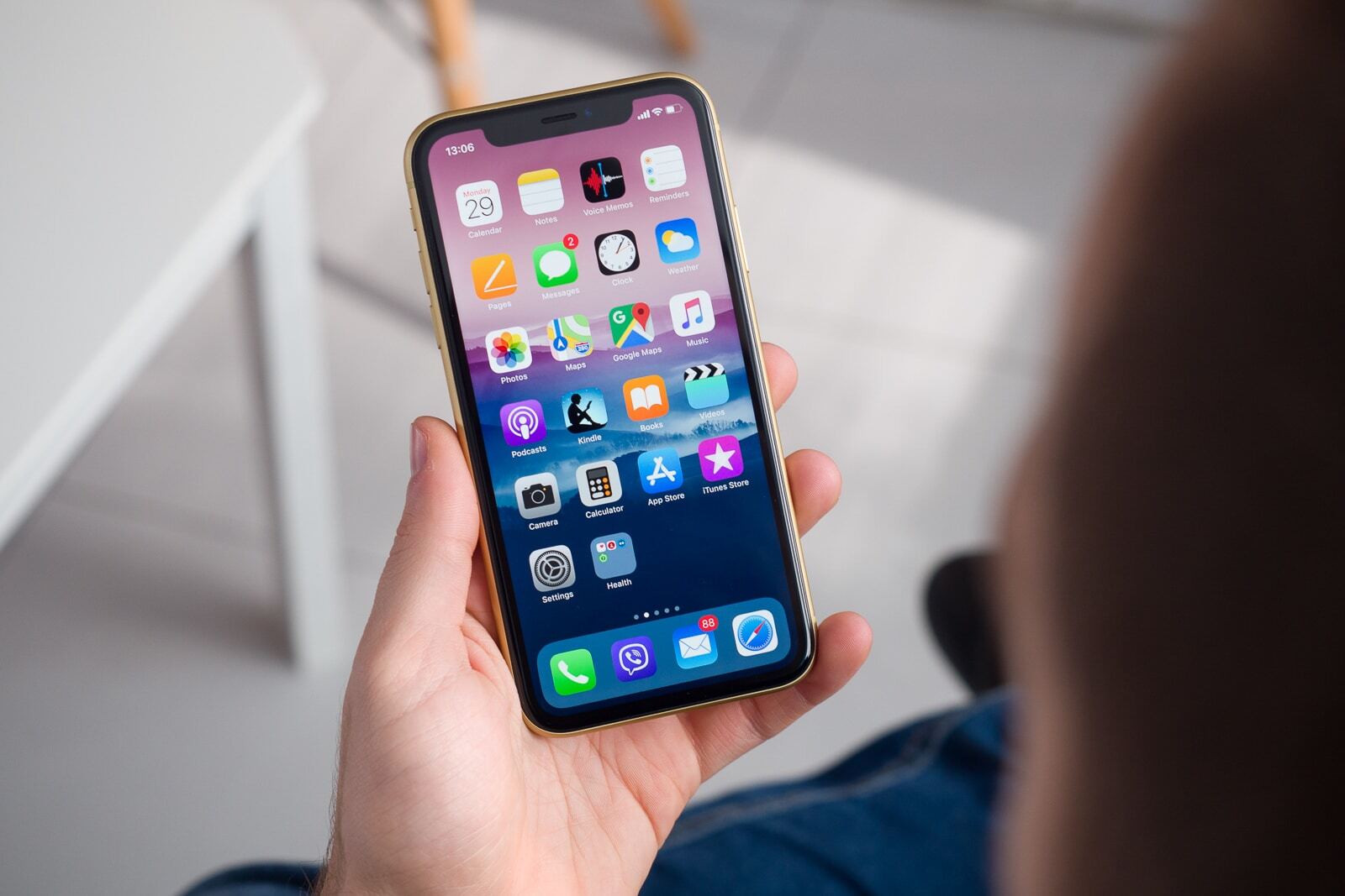Sky Mobile deal: 128GB Apple iPhone XR for the price of 64GB