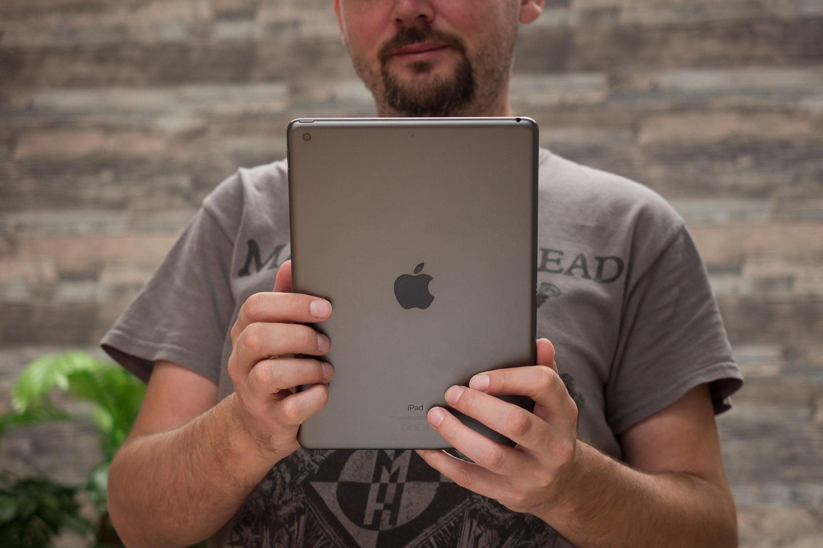 iPad 10.2 review: cheap, productive, and not the one you should buy -  PhoneArena