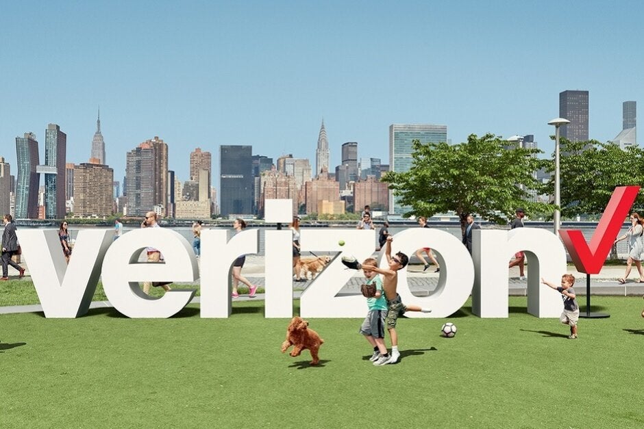 Verizon hopes to have 60 cities covered by its extremely fast mmWave 5G signals by the end of this year - Verizon is still on track to have 60 cities with 5G coverage by the end of 2020