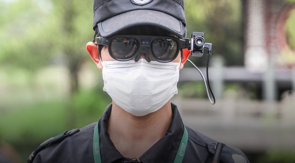 In the U.S. there is interest in the glasses from law enforcement, businesses and hospitals - These smart glasses fight COVID-19 by measuring other peoples&#039; temperatures