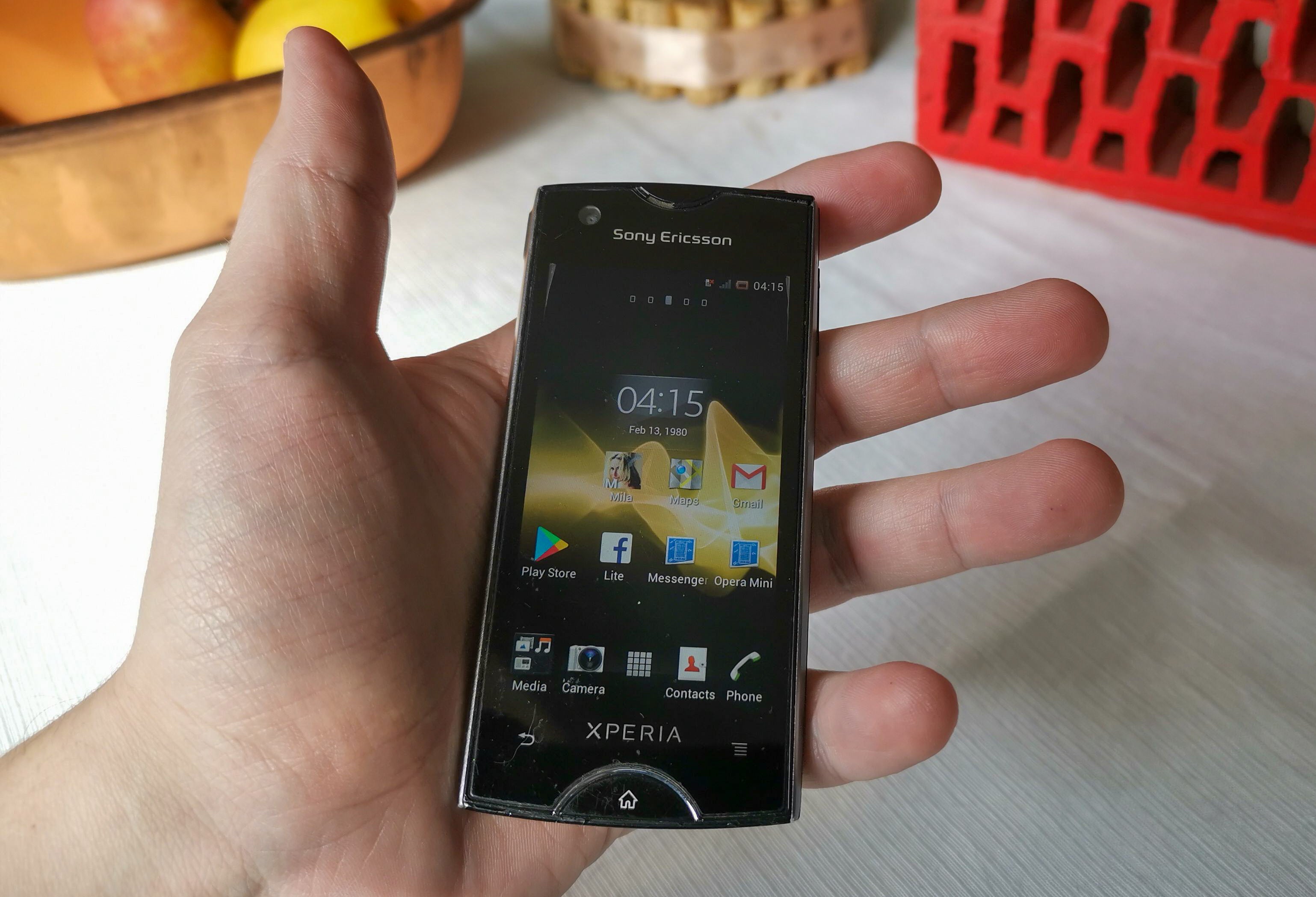 My beaten up Sony Ericsson Xperia Ray - Opinion: Give me back my compact Android phone!