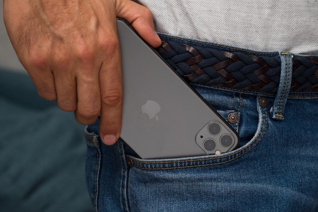 If your iPhone has the three lenses, it means you&#039;rе ballin&#039;  - Is Apple cannibalizing iPhone 11 sales with the new iPhone SE?