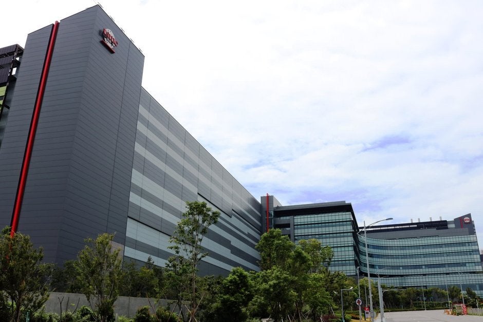 TSMC says that it will spend $12 billion to build a cutting-edge facility in Arizona that will turn out 5nm chips by 2023 - Senate Minority Leader and two others have questions about TSMC&#039;s $12 billion U.S. chip plant