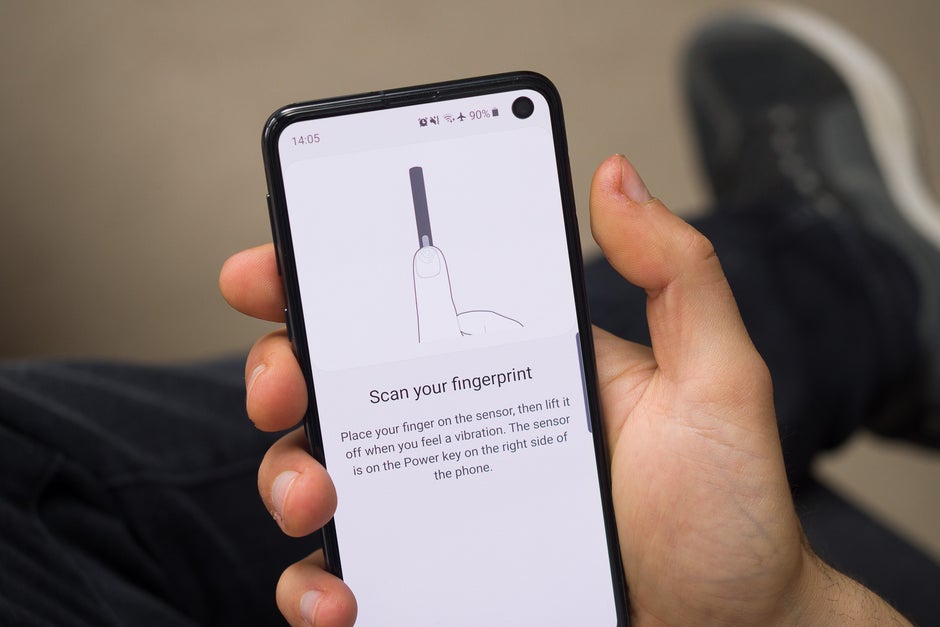 In search of the perfect compact phone: Samsung Galaxy S10e