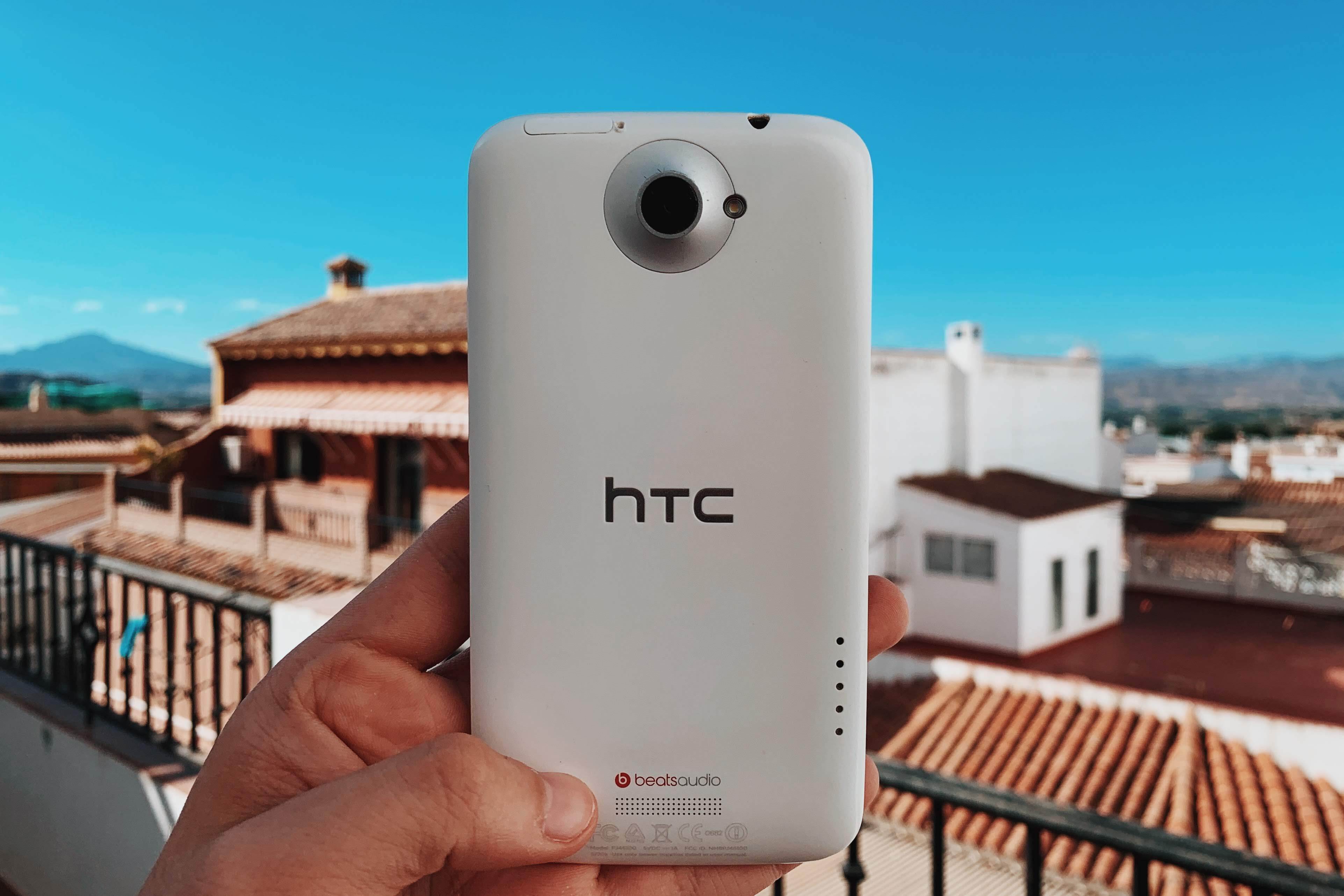 A walk down memory lane: Our favorite phones from the past