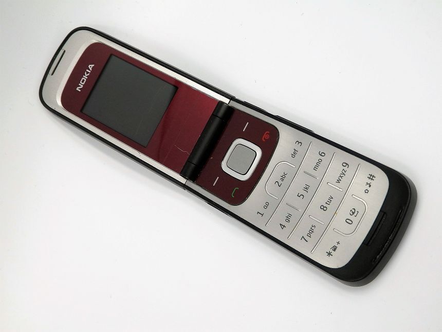 A walk down memory lane: Our favorite phones from the past