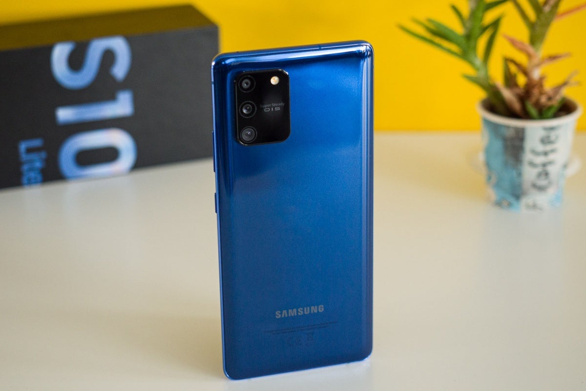 The Galaxy S10 Lite in a beautiful Prism Blue color - Samsung&#039;s 5G Galaxy S20 Fan Edition is shaping up as a very attractive value flagship