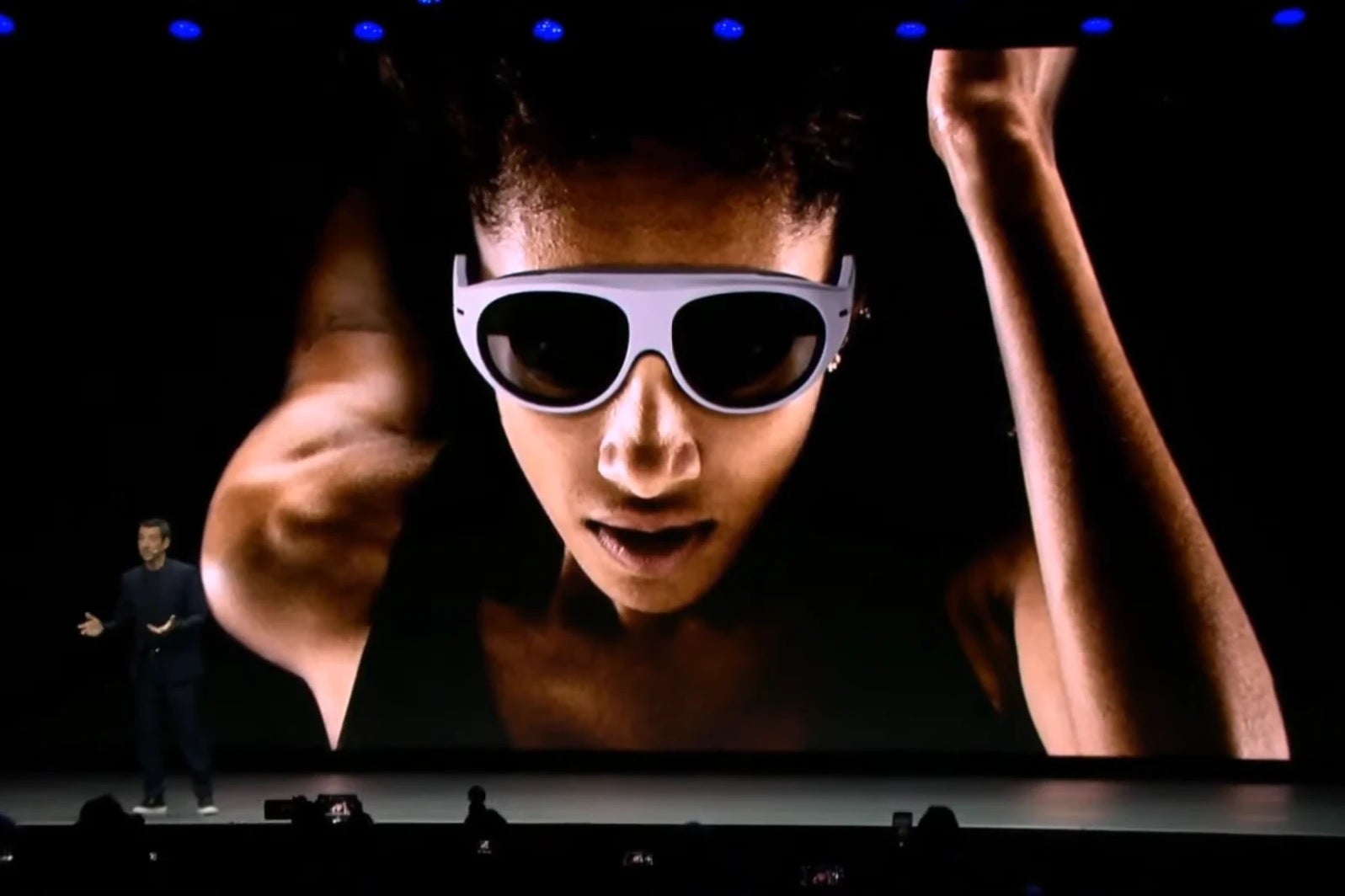 Samsung gives us a peek at the possible design of its smartglasses - This is what Samsung's AR smartglasses could look like