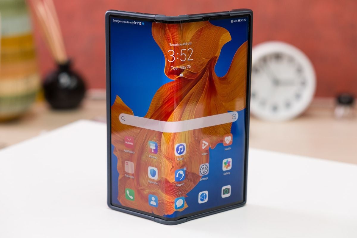 The Huawei Mate Xs is a strictly outward-folding affair - Forget about the Galaxy Z Fold 2 5G and get ready for Samsung's next three foldable phones