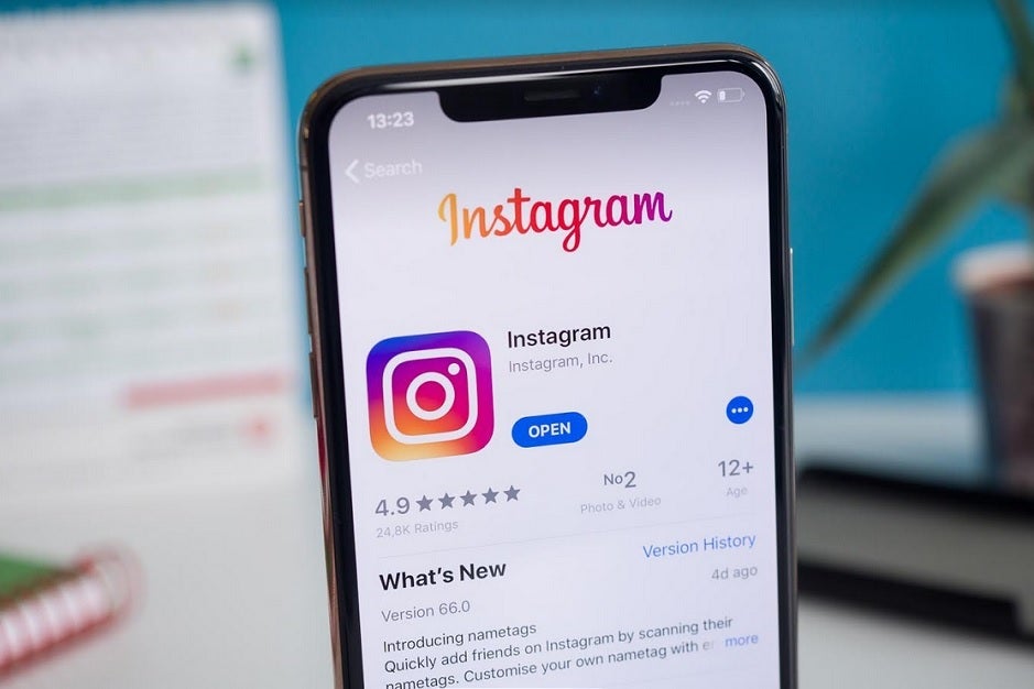 Instagram and Facebook are accused of spying on users through their smartphone cameras - Lawsuit accuses Facebook and Instagram of spying on users via smartphone cameras