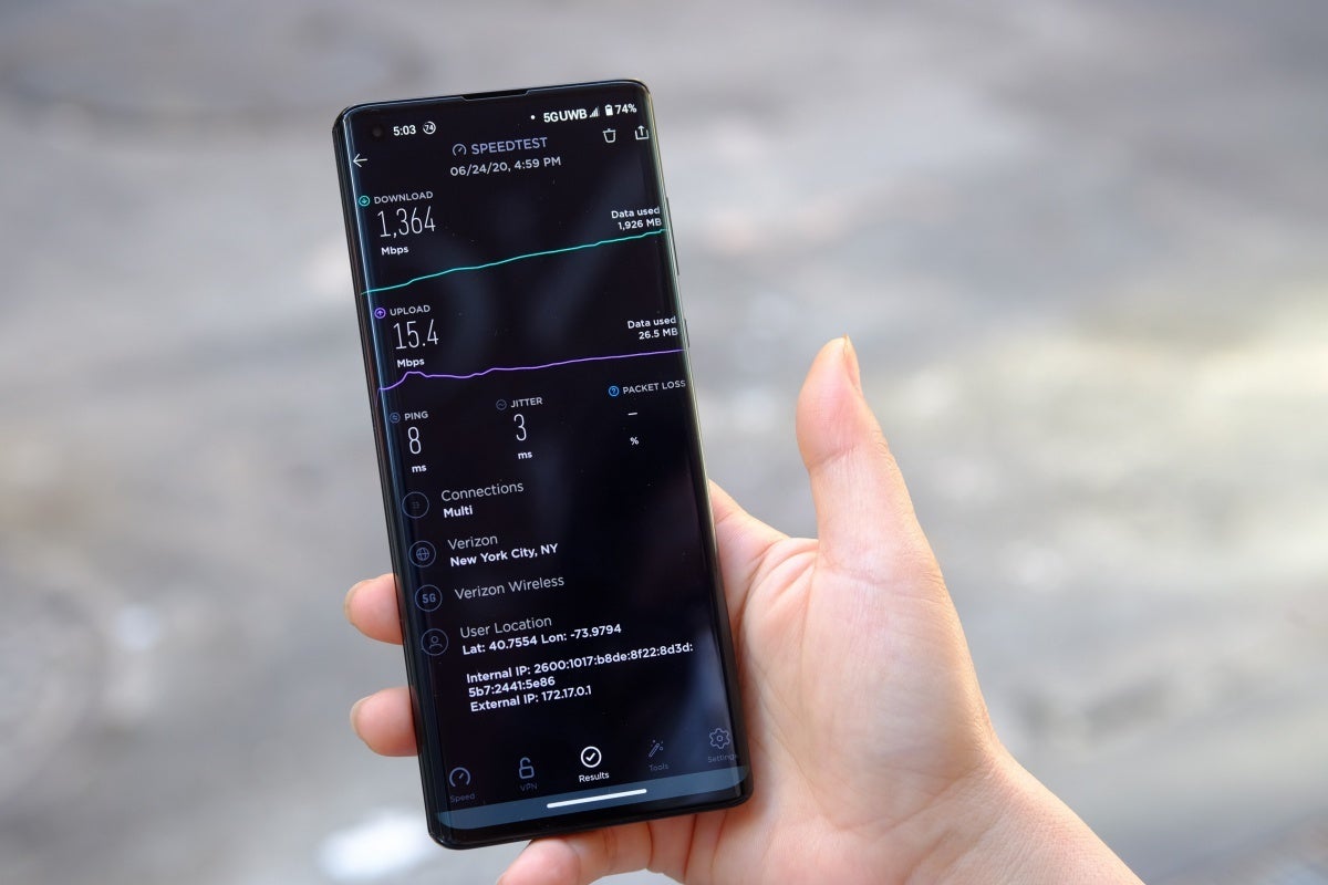 Verizon and T-Mobile stick to their 5G guns, each insisting their strategy is a winner