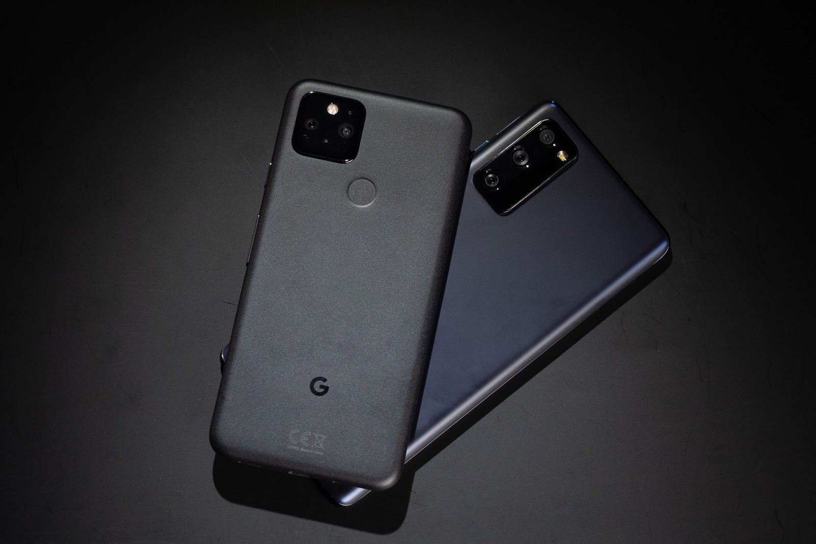 Google Pixel 5 vs Samsung Galaxy S20 FE