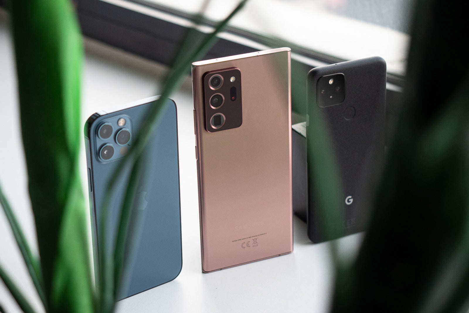iPhone 12 Pro vs Galaxy Note 20 Ultra vs Pixel 5: Camera Comparison