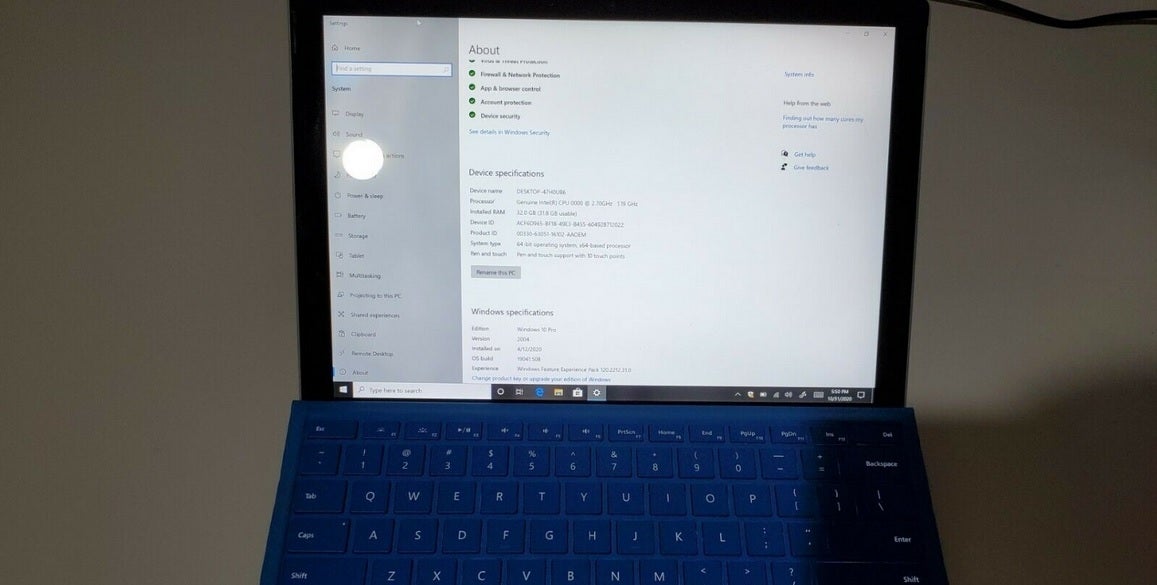 The Surface Pro 8 looks exactly on the outside like the Surface Pro 7 - Surface Pro 8 prototype &quot;surfaces&quot; on eBay