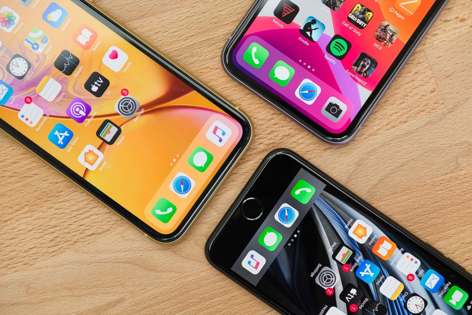  Apple iPhone SE, iPhone 11, and iPhone XR - Huawei&#039;s smartphone shipments dropped almost 60% in Western Europe last quarter