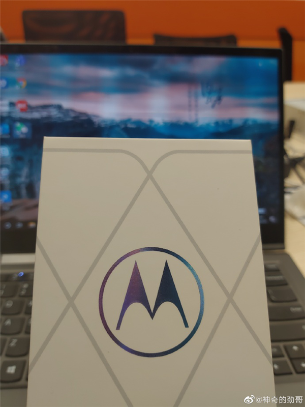 Image posted by&amp;nbsp;Chen Jin on Weibo - Motorola exec may have just teased a Snapdragon 888 flagship