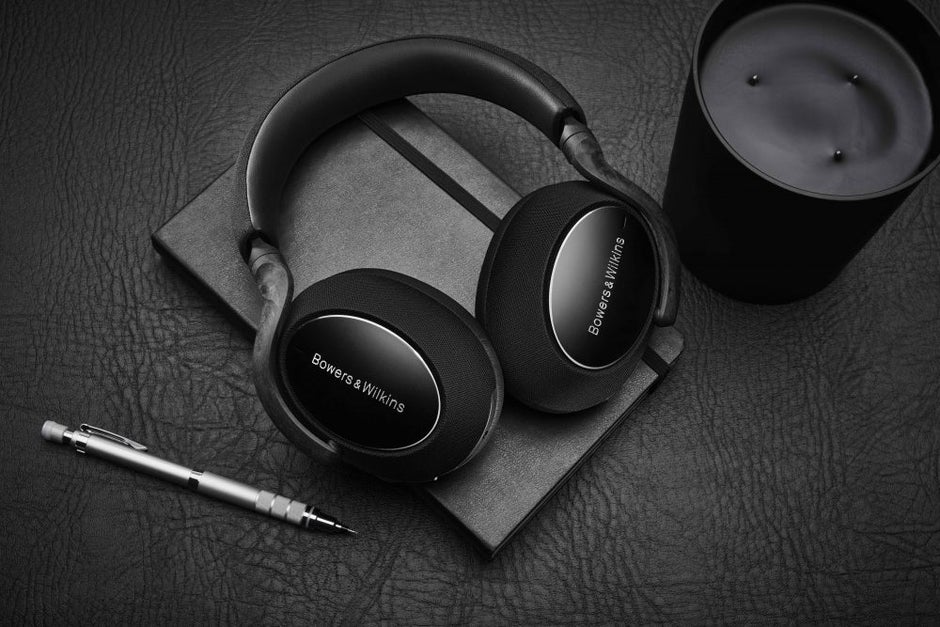 airpods max vs bowers and wilkins px7
