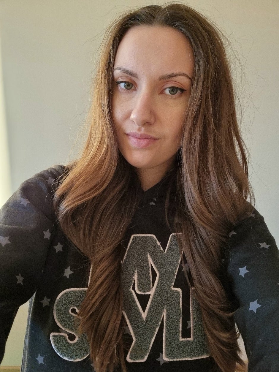 Galaxy S21 Ultra - Galaxy S21 Ultra vs iPhone 12 Pro Max, Pixel 5, Note 20 Ultra selfie camera comparison