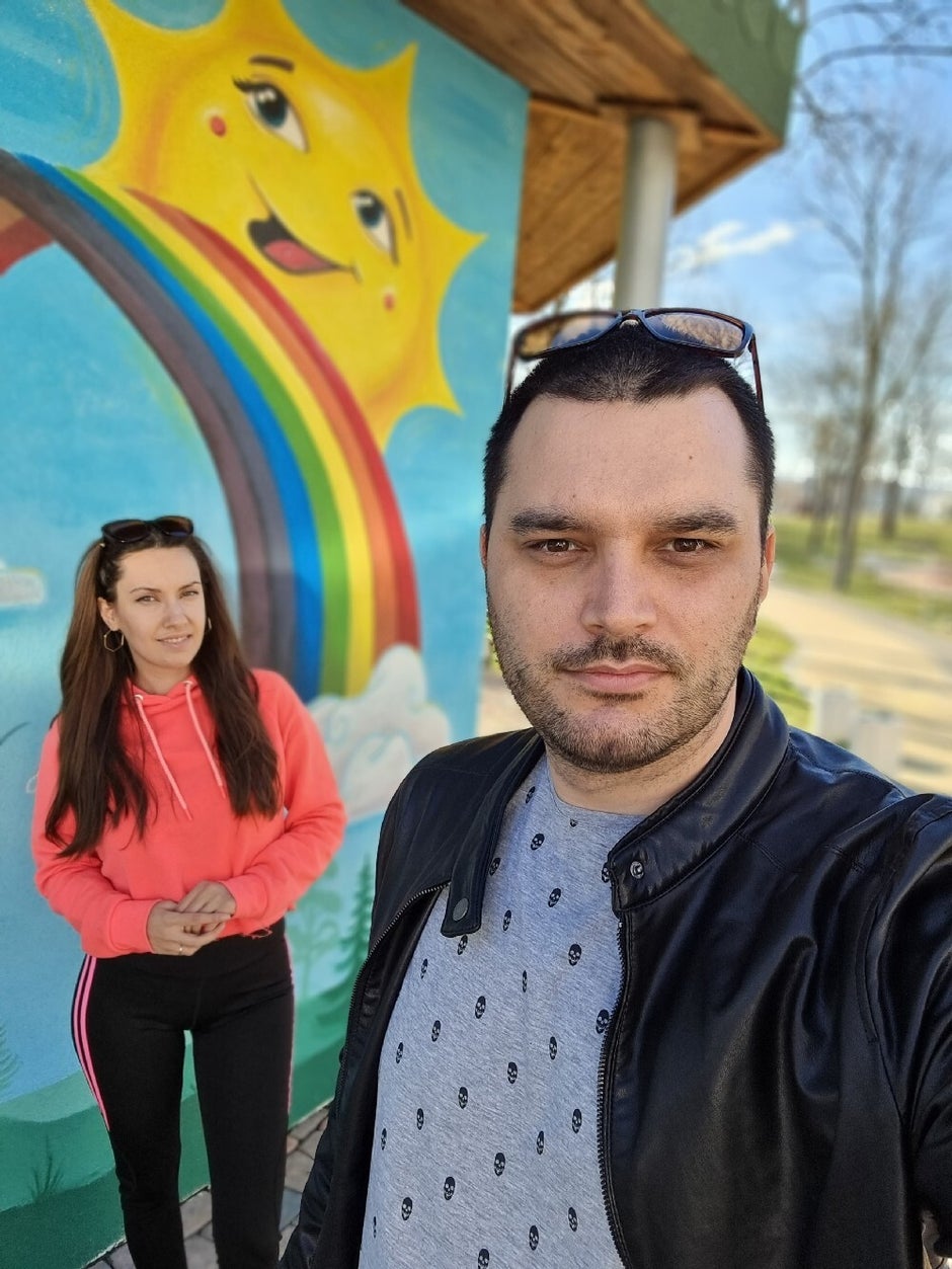 Galaxy S21 Ultra - Galaxy S21 Ultra vs iPhone 12 Pro Max, Pixel 5, Note 20 Ultra selfie camera comparison