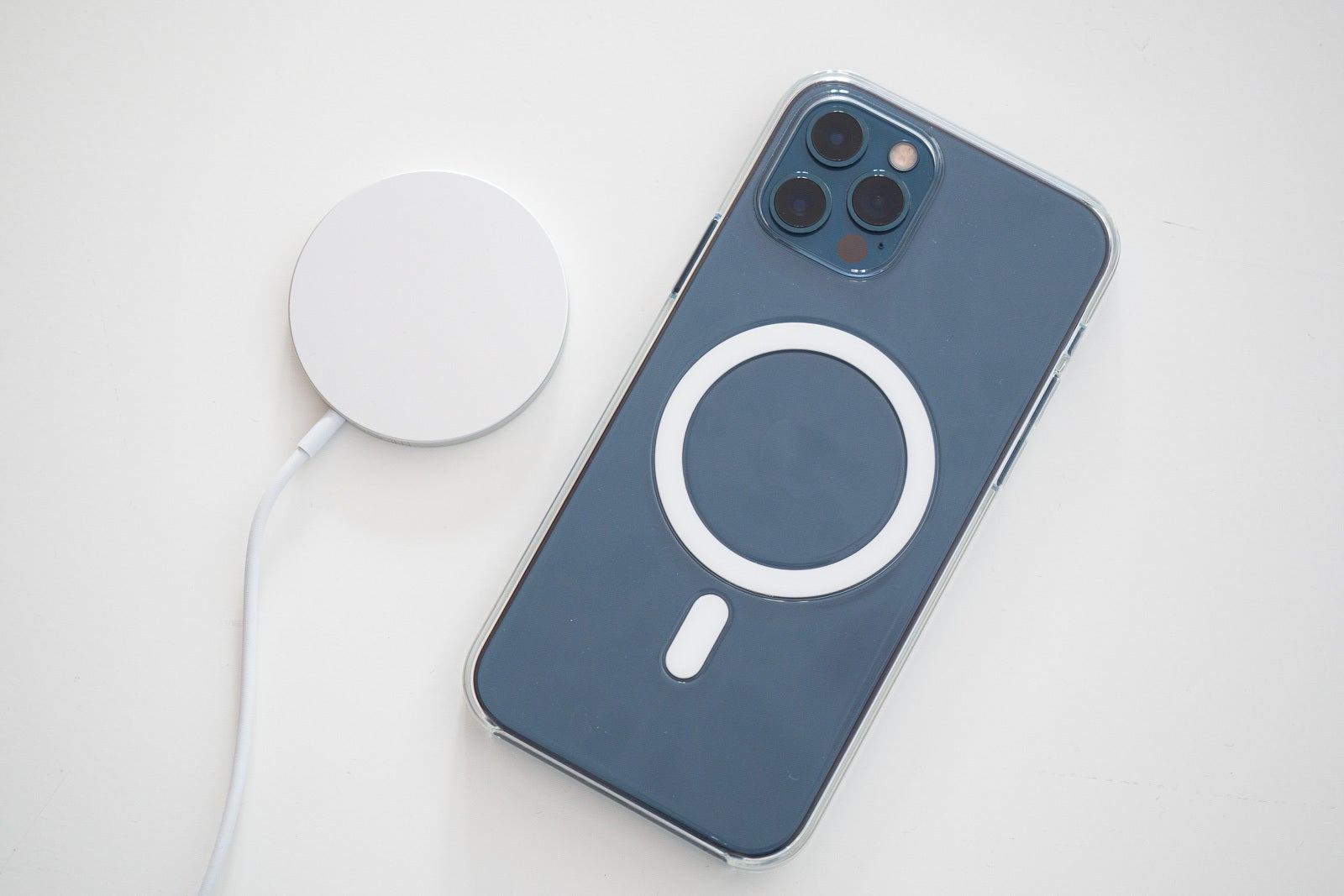 iPhone 12 MagSafe case and wireless charger - Should you buy iPhone 11 Pro in 2021?