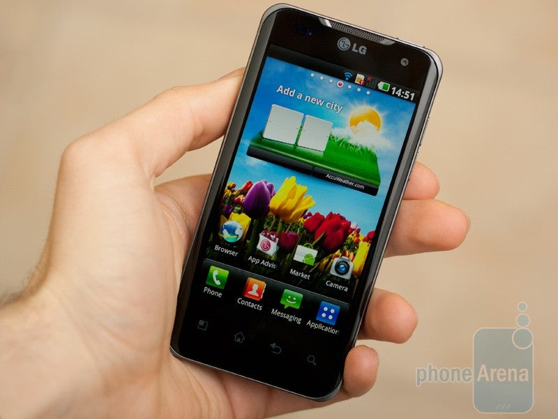 LG Optimus 2X Unboxing and Hands-on - PhoneArena