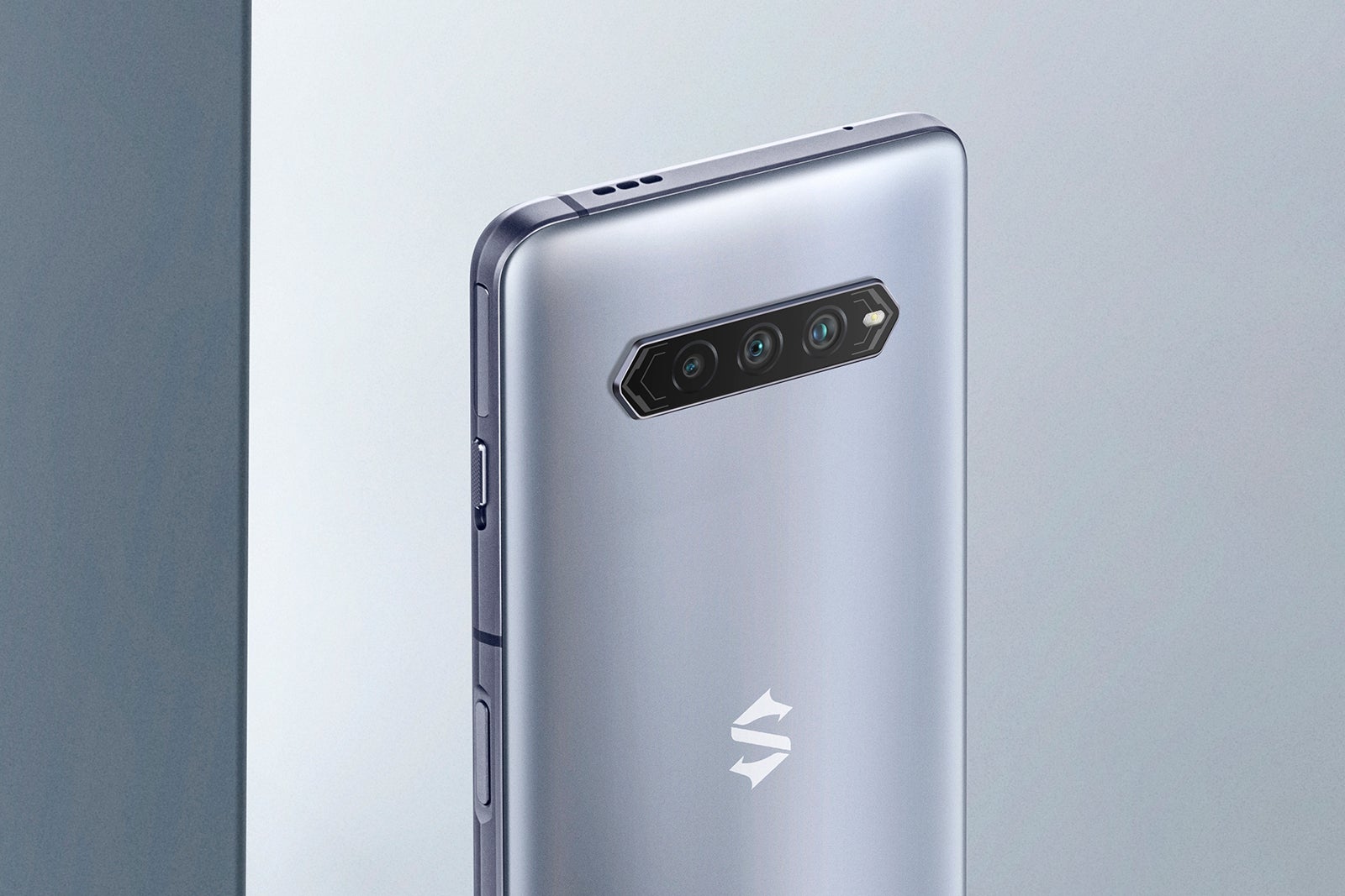Black Shark S4: grab a gaming phone at a great price!