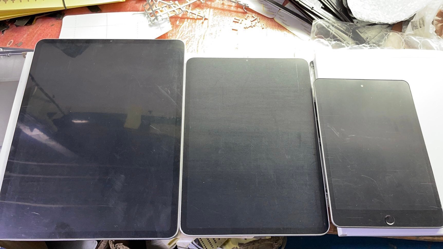 The alleged iPad Pro 2021 and iPad mini 6 model dummies - Alleged iPad Pro and iPad mini 2021 model dummies show little changes