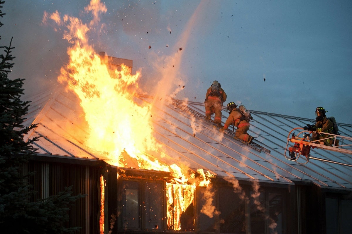 At least one million Verizon customers need to return this faulty device before it catches fire