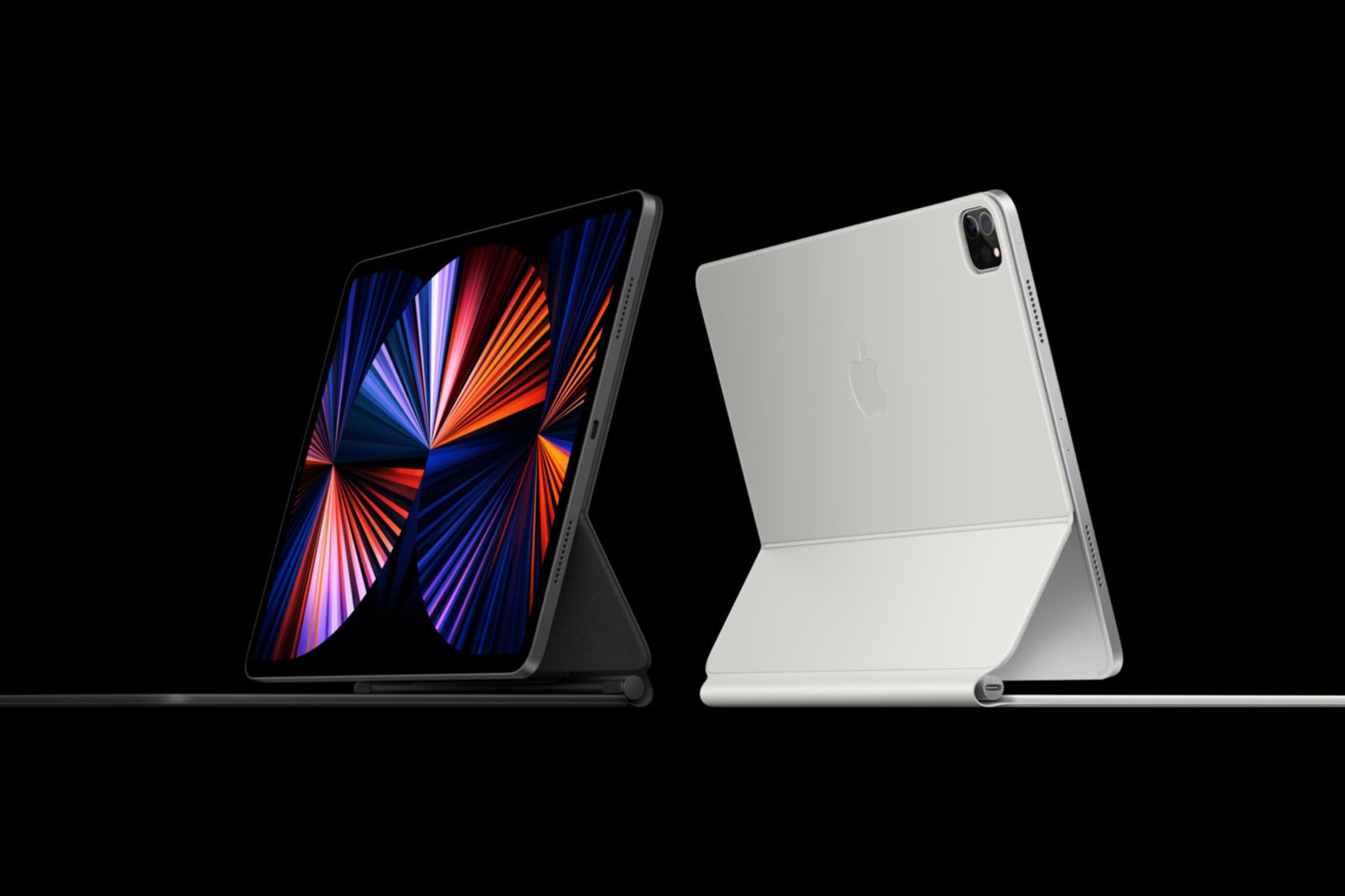 iPad Pro 2021 with the Magic Keyboard - iPad Pro (2021) colors: Silver vs Space Gray