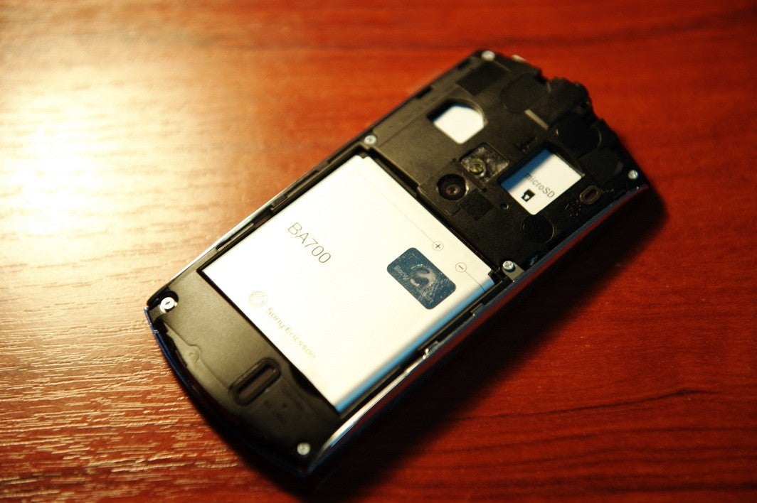 Images of the Sony Ericsson Xperia Neo leaked again