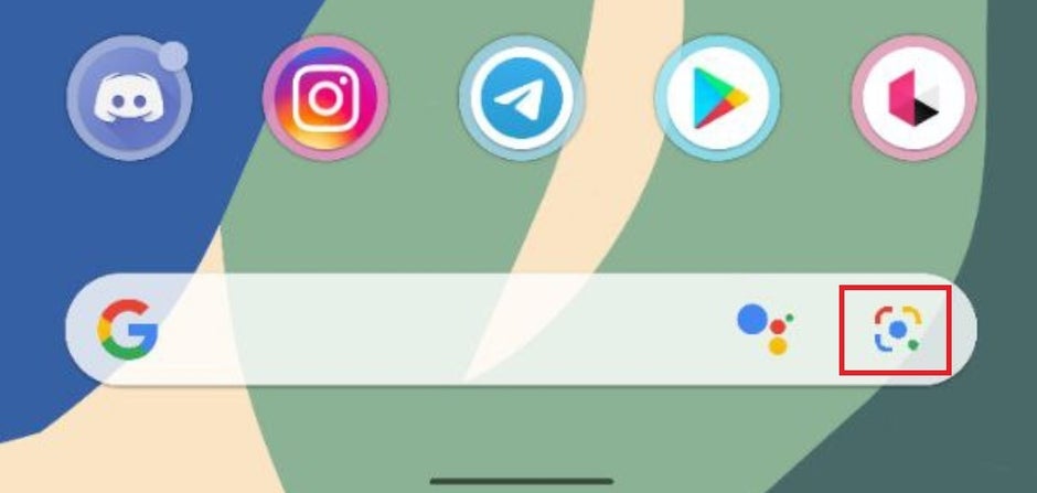 L'icône de l'objectif Google apparaît dans la barre de recherche de Pixel Launcher dans Android 12 Developer Preview - le raccourci de Google Lens est testé sur la barre de recherche de Pixel Launcher
