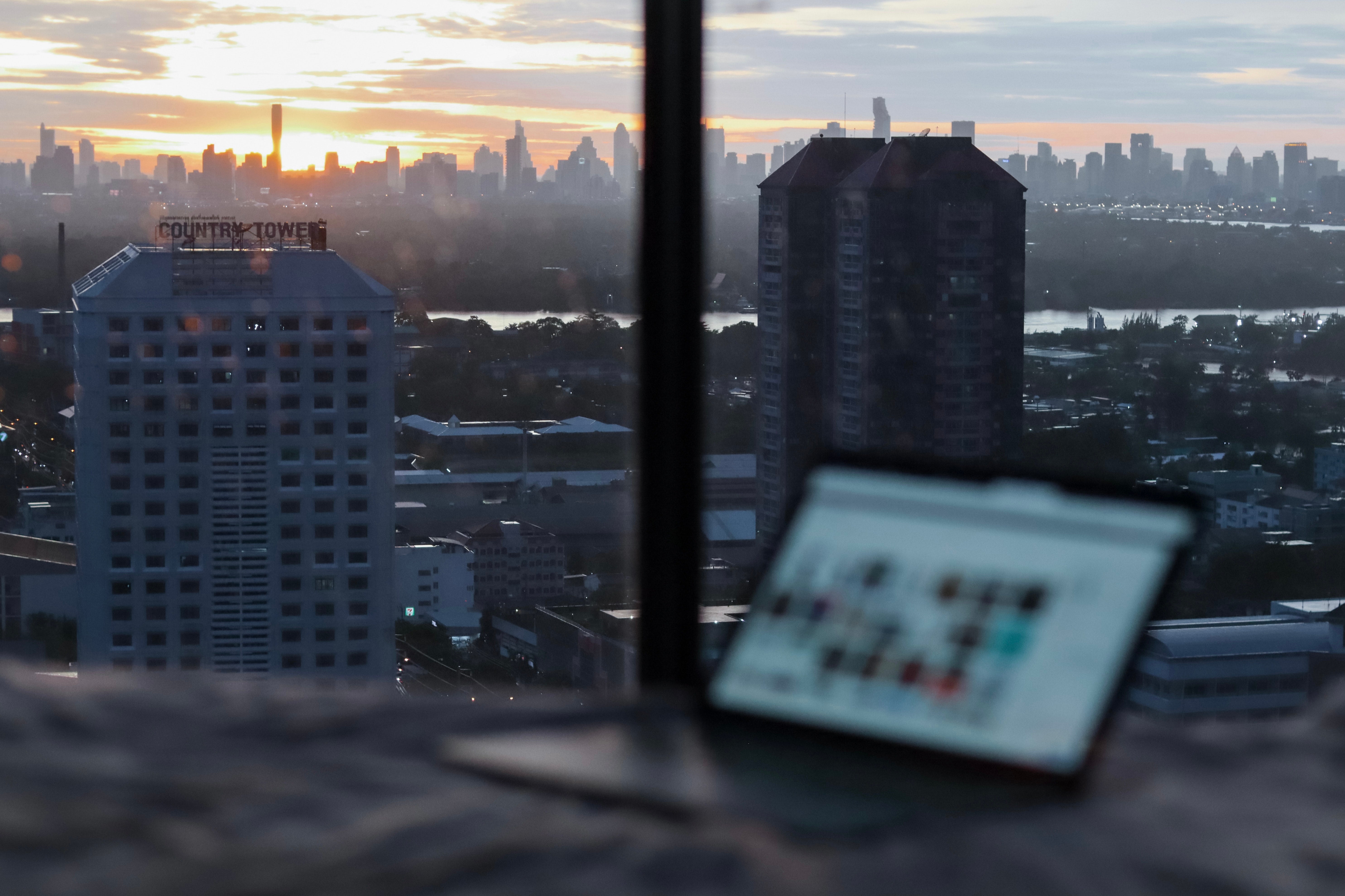 Do Apple’s AirTag trackers work in tall buildings