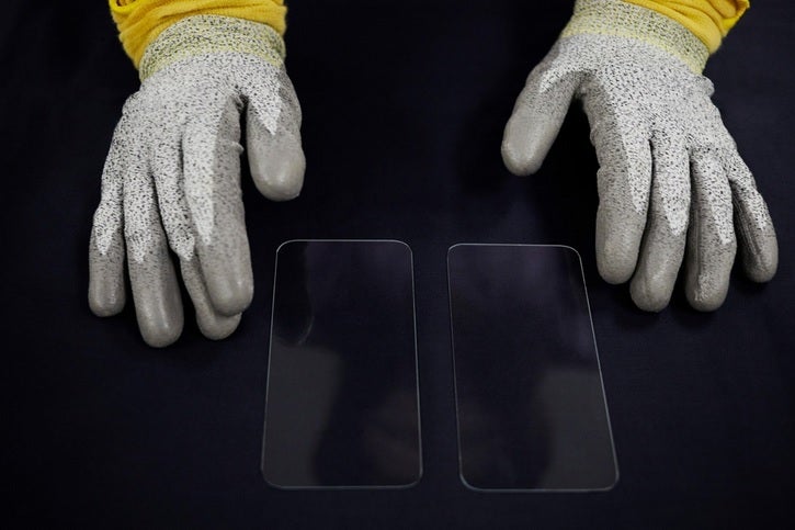 Apple annonce un autre gros investissement de plusieurs millions de dollars dans Ceramic Shield de Corning