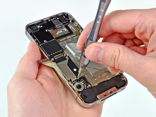 Teardown of Verizon&#039;s iPhone 4 shows some interesting details