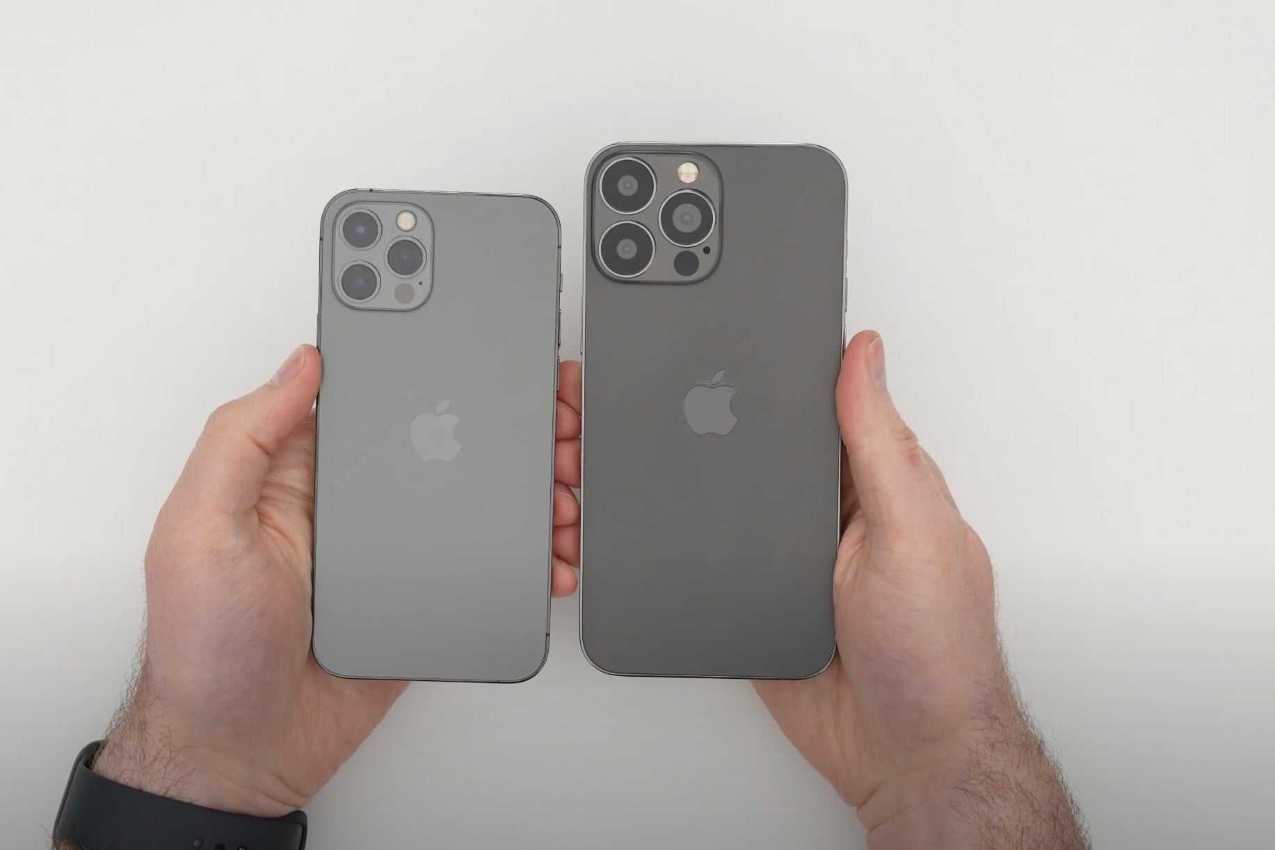 iPhone 13 Pro Max dummy unit - Here&#039;s one thing Apple&#039;s doing to make the iPhone 13 notch smaller