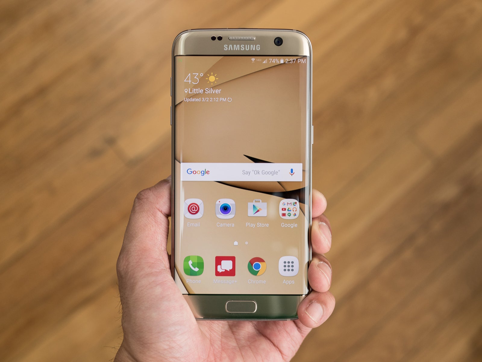 Samsung s7 Edge золотой