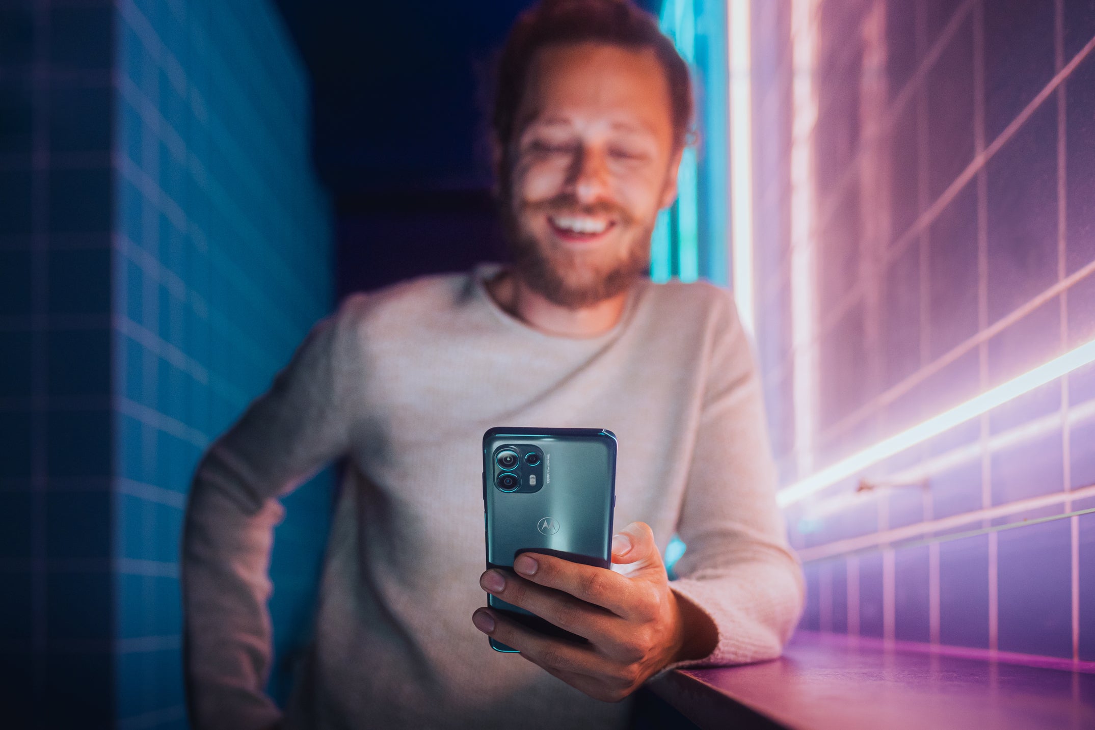 The Edge 20 Lite packs a lot of power and software features for its price - Motorola Edge 20 Lite is official: Affordable and fully specced
