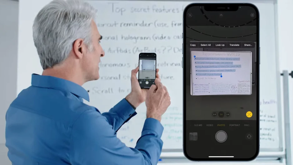 Apple&#039;s Craig Federighi shows off iOS 15&#039;s Live Text feature - Apple drops iOS 15 beta 7, iPadOS 15 beta 7; is now the time to install them?