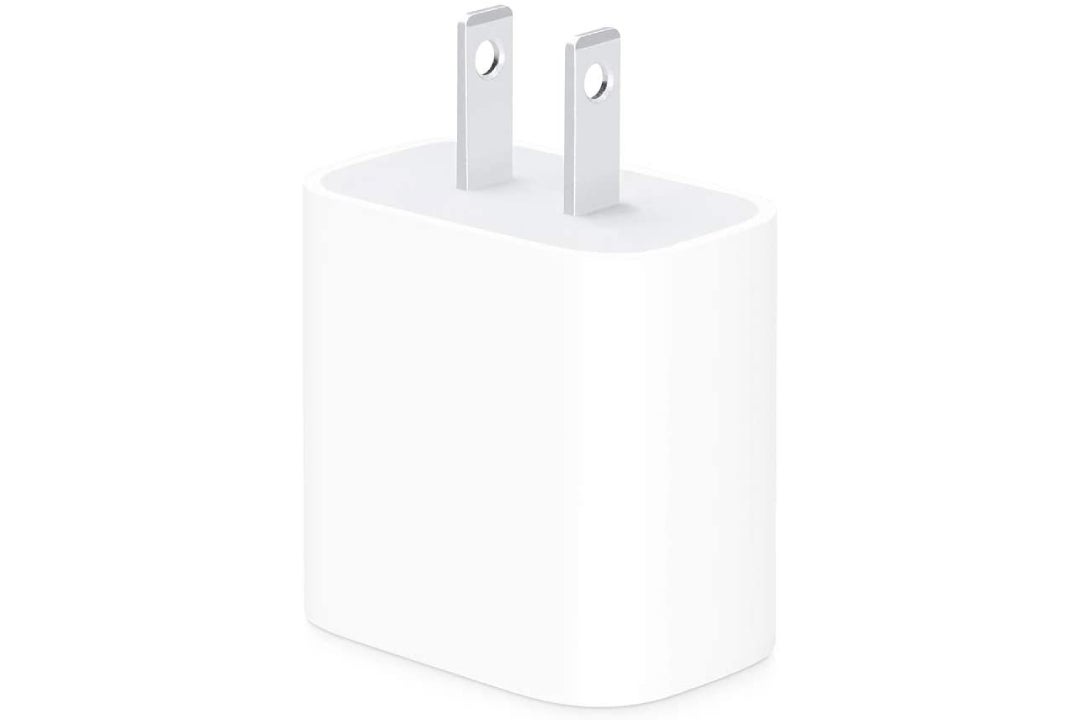 Apple 20W USB-C power adapter - The best iPhone 13 fast chargers
