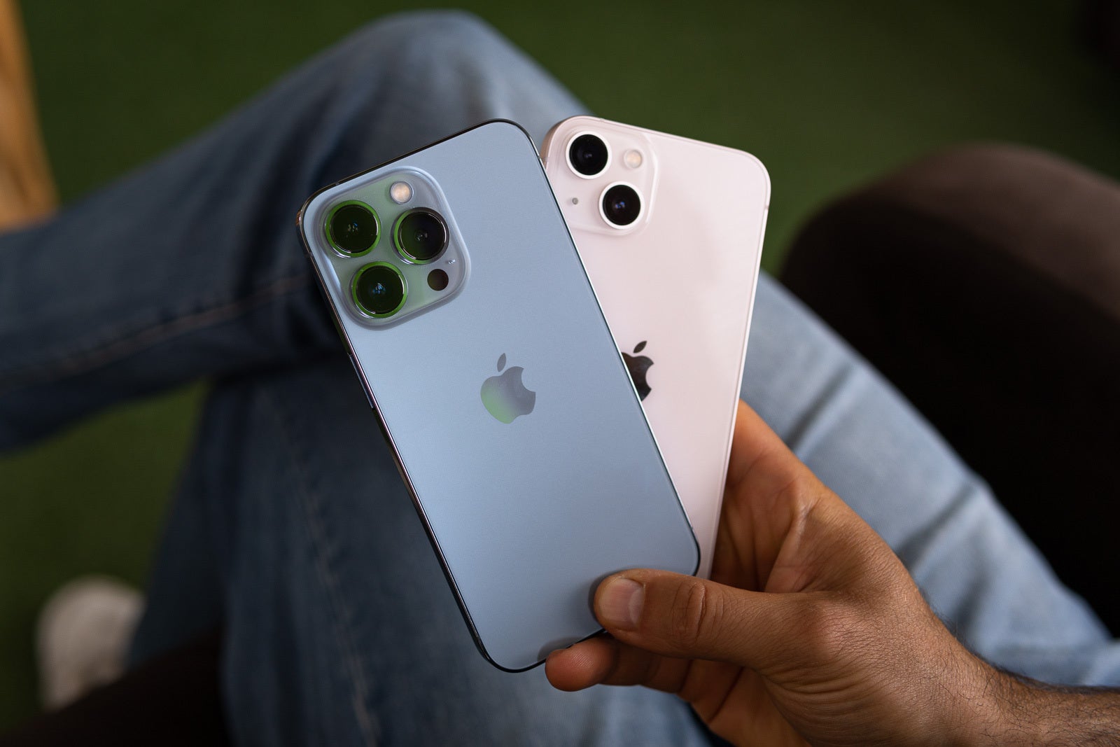 Looks like the iPhone 13 lineup is bad news for other brands - Suppliers prioritize Apple over Samsung and other manufacturers due to high iPhone 13 demand