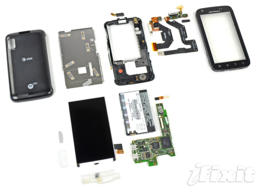 Motorola ATRIX 4G is torn down by iFixit