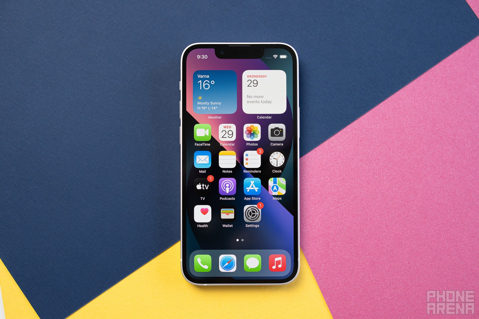 I switched from big Android phones to the iPhone 13 mini: Any regrets?