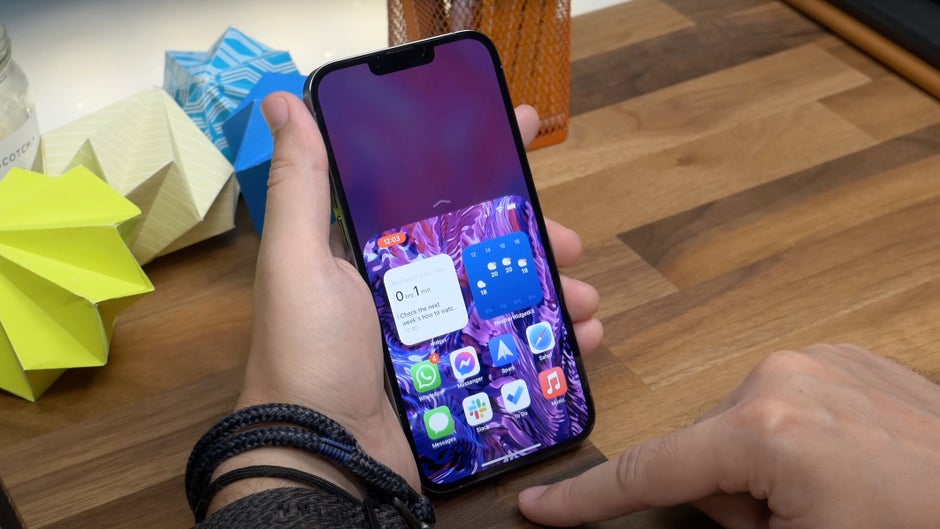 Google just stole the worst iPhone feature ever: It makes Pixel 6 unusable with one hand