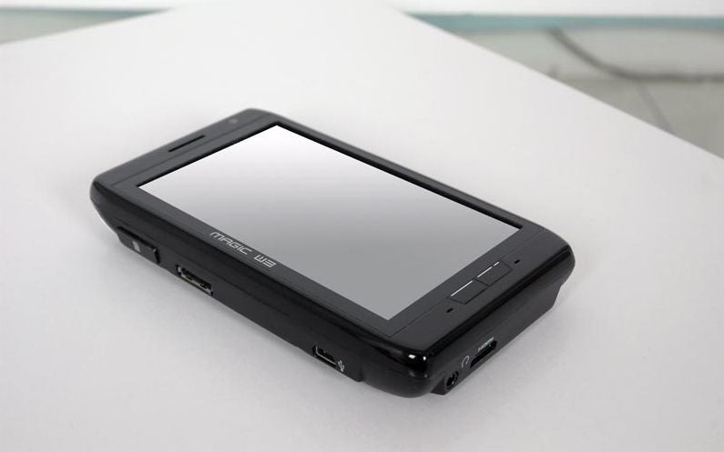 AdvanceTC working on a 4.8-inch Atom-powered tabletphone